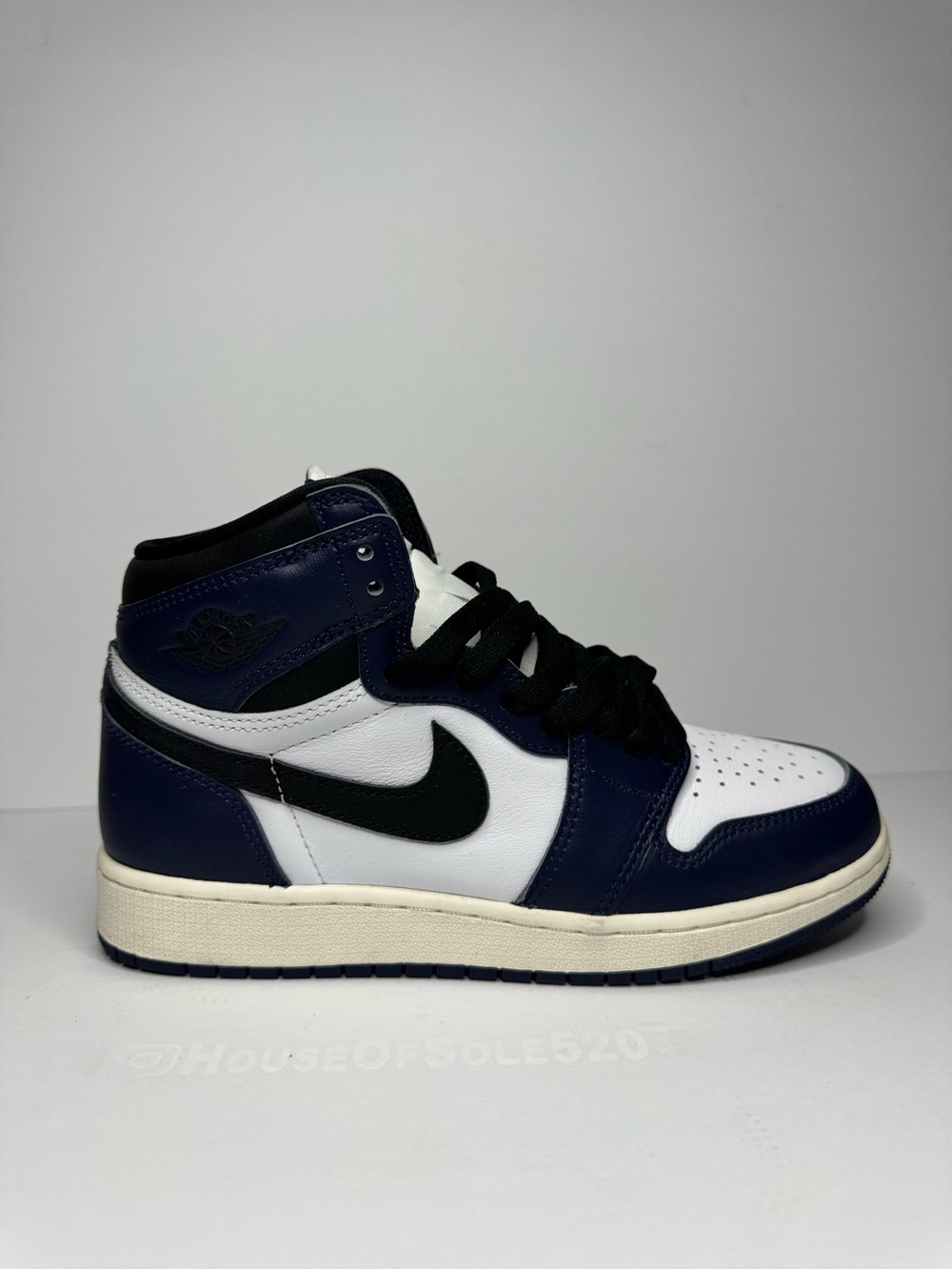 Jordan 1 Retro High OG Size 5 Youth